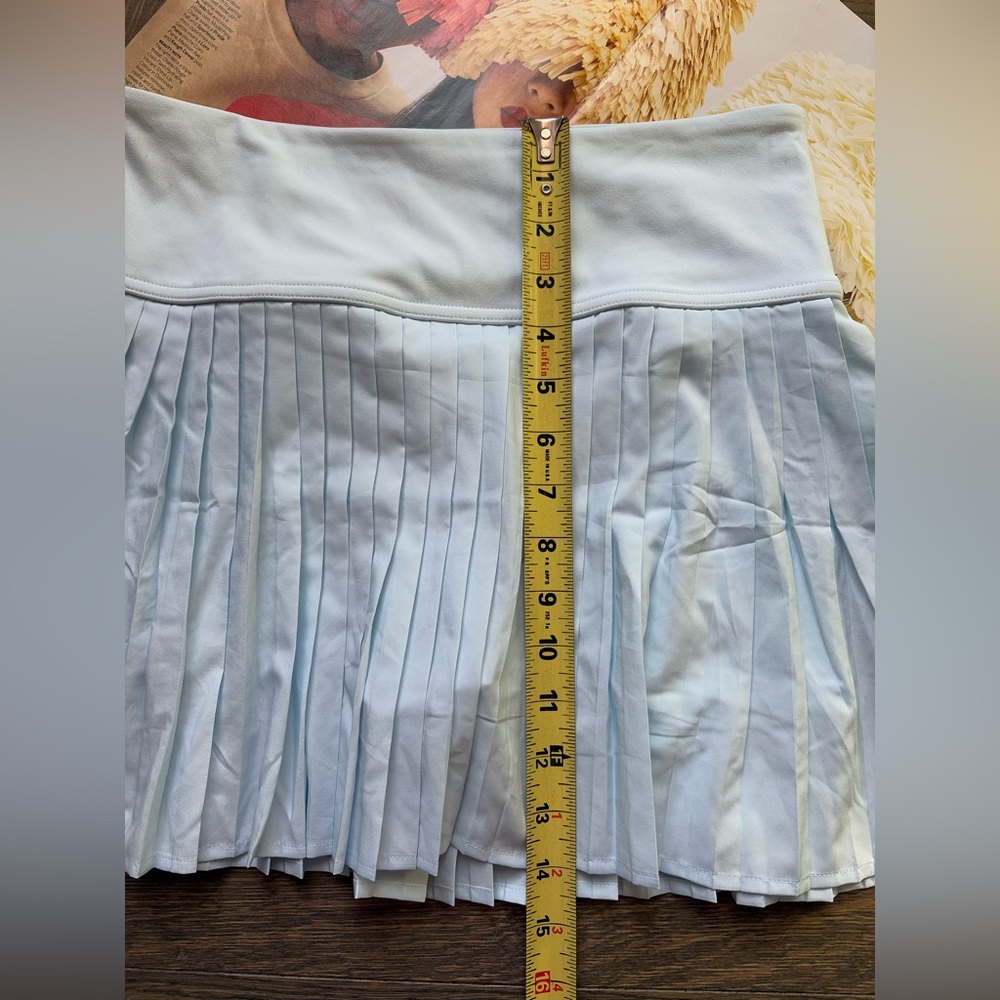 New Fabletics Hot Shot Pleated Skirt/Built-In Shorts Ultra Mini Iced Out Size S - Picture 8 of 13